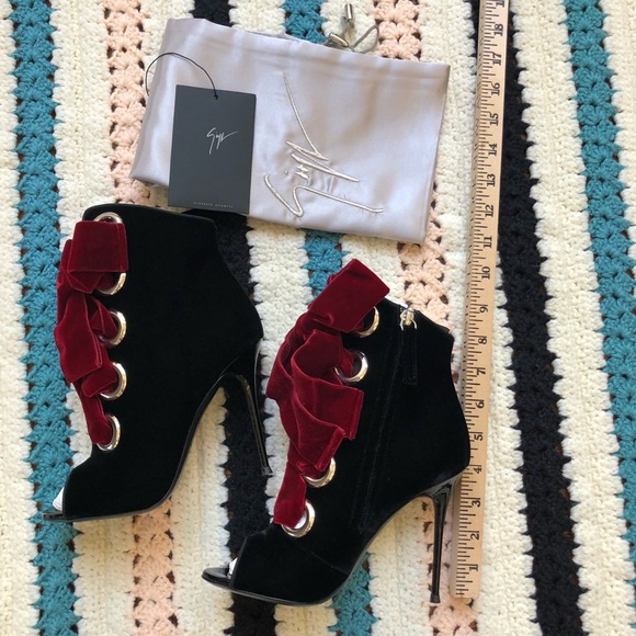 Giuseppe Zanotti JEANNINE Velvet Lace-Up Bootie - Picture 3 of 8